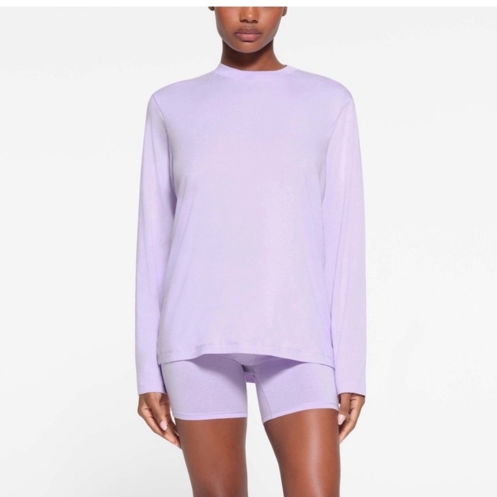 SKIMS NWOT Lavender Long Sleeve Crewneck Top